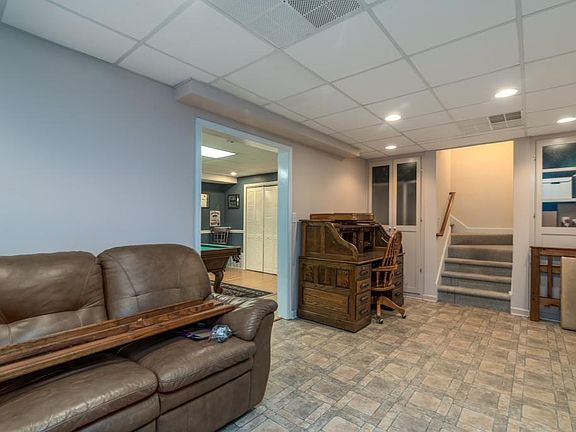 4th image of 1252 Bradford Dr
