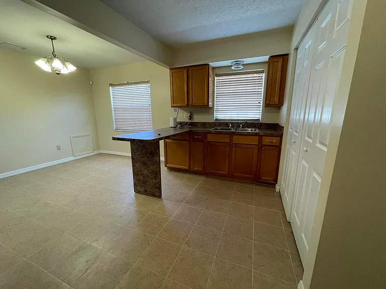 3101 Avenue T — Photo 7