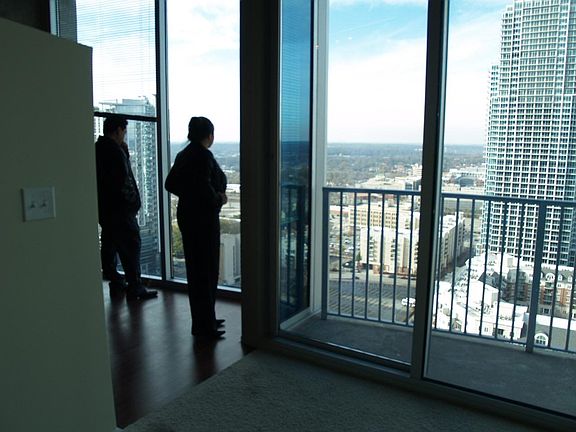 Floor-to-ceiling views