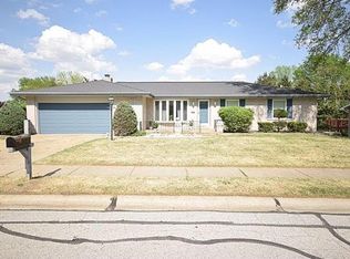 3028 Thrush Dr, Saint Charles, MO 63301