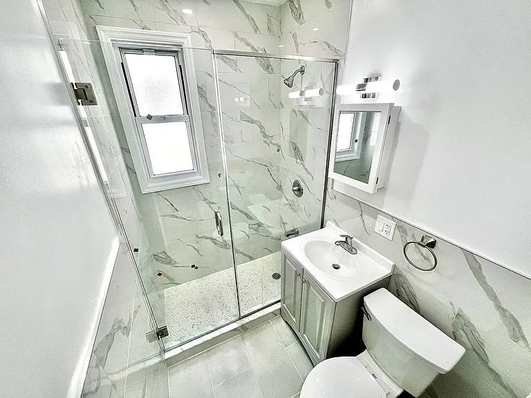 77-32 74th St #2R — Photo 2