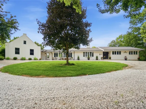 1760 E Evanston Rd, Tipp City, OH 45371