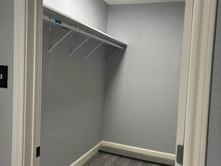 3354 W Woodlawn Ave — Photo 14