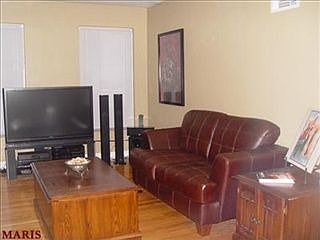 3rd image of 3965 Canterbury Dr