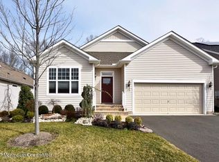 75 Wintergreen Dr, Manalapan, NJ 07726