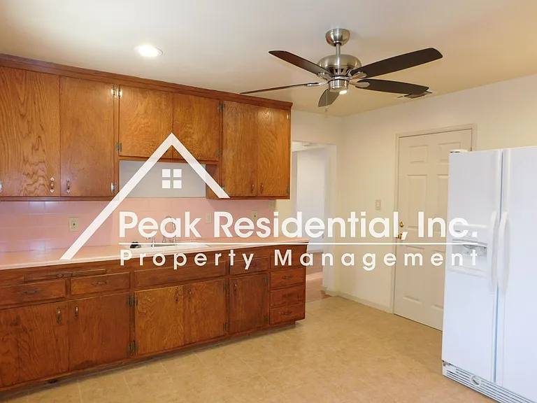 6100 Madison Ave — Photo 4