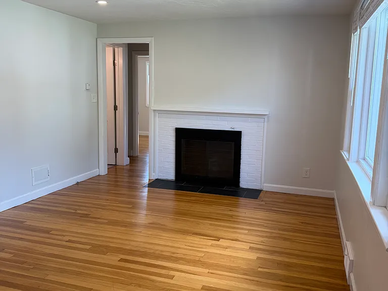 19 Shoreham St — Photo 4