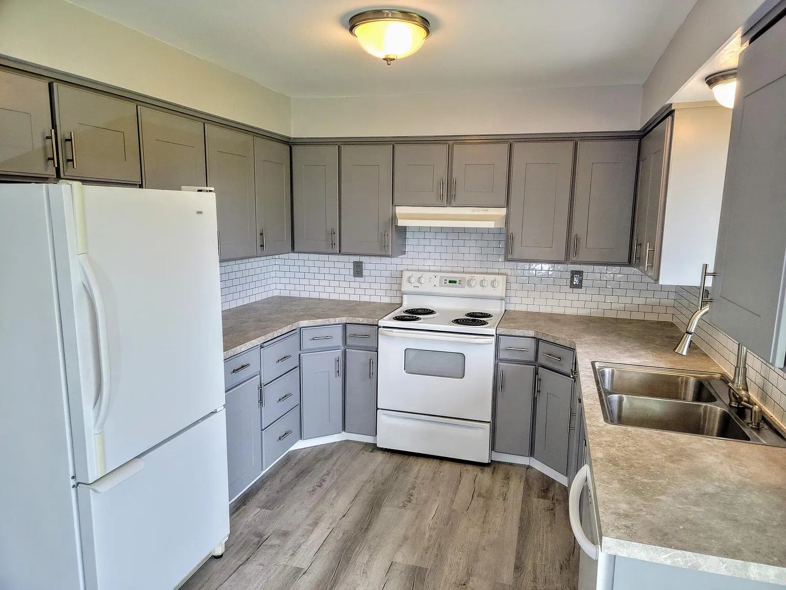 5116 W Sylvester St photo 1