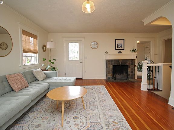 5th image of 3149 NE 103rd Pl