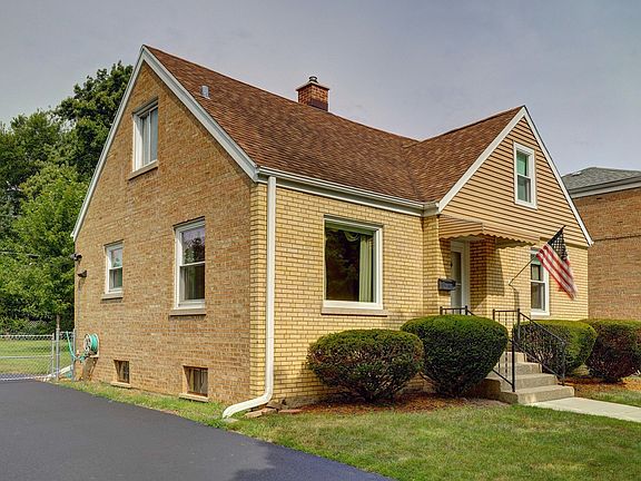 2nd image of 516 N Irving Ave