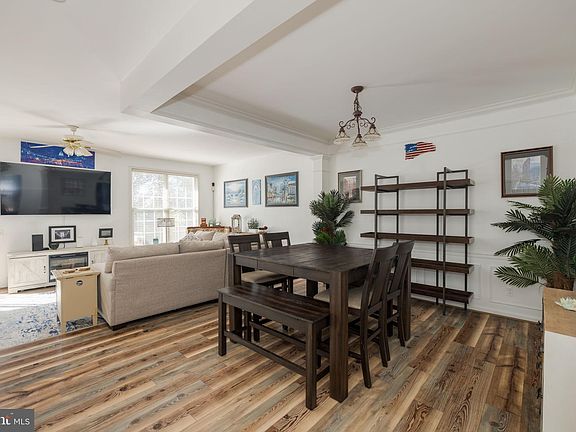 2nd image of 6184 Manchester Park Cir