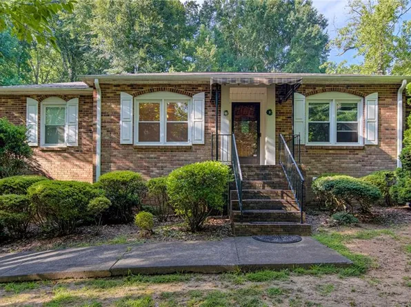 101 Shady Oak Ct, Clemmons, NC 27012