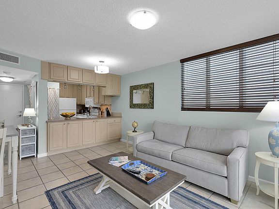 2nd image of 3930 S Roosevelt Blvd #S111