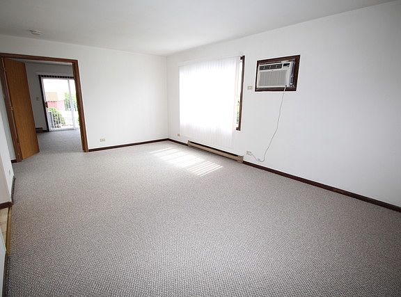 4th image of 643 Dean Dr APT 3