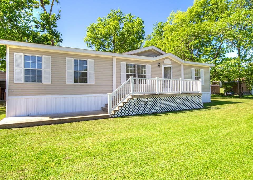 1st image of 10715 Lake Dr