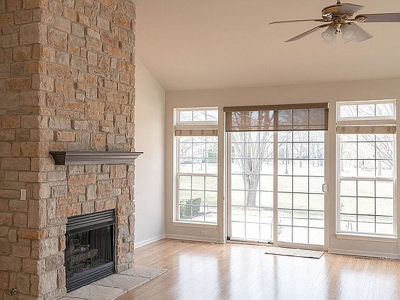 3rd image of 4054 Pheasant Ct