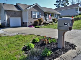205 Woodsong Ln, Columbia, TN 38401