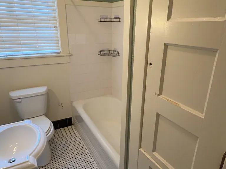 1338 N State St #A — Photo 12