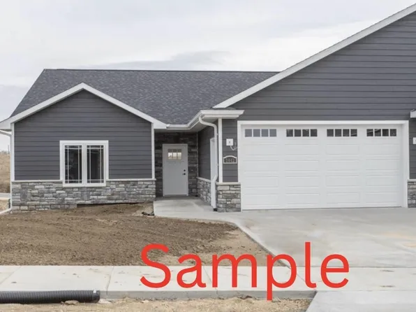 3590 Wagon Wheel Ln, Dubuque, IA 52002