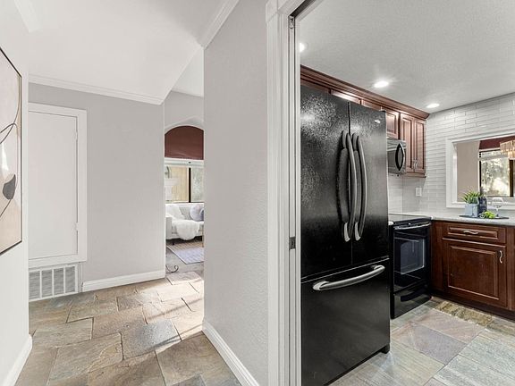 3rd image of 2208 Brega Ln