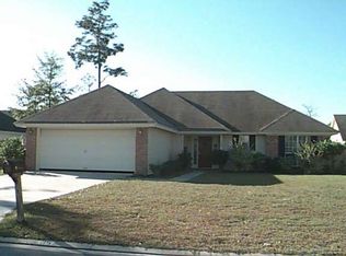 115 Teal Lake Dr, Richmond Hill, GA 31324