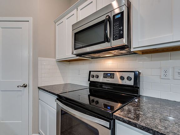 5th image of 264 N Florence St