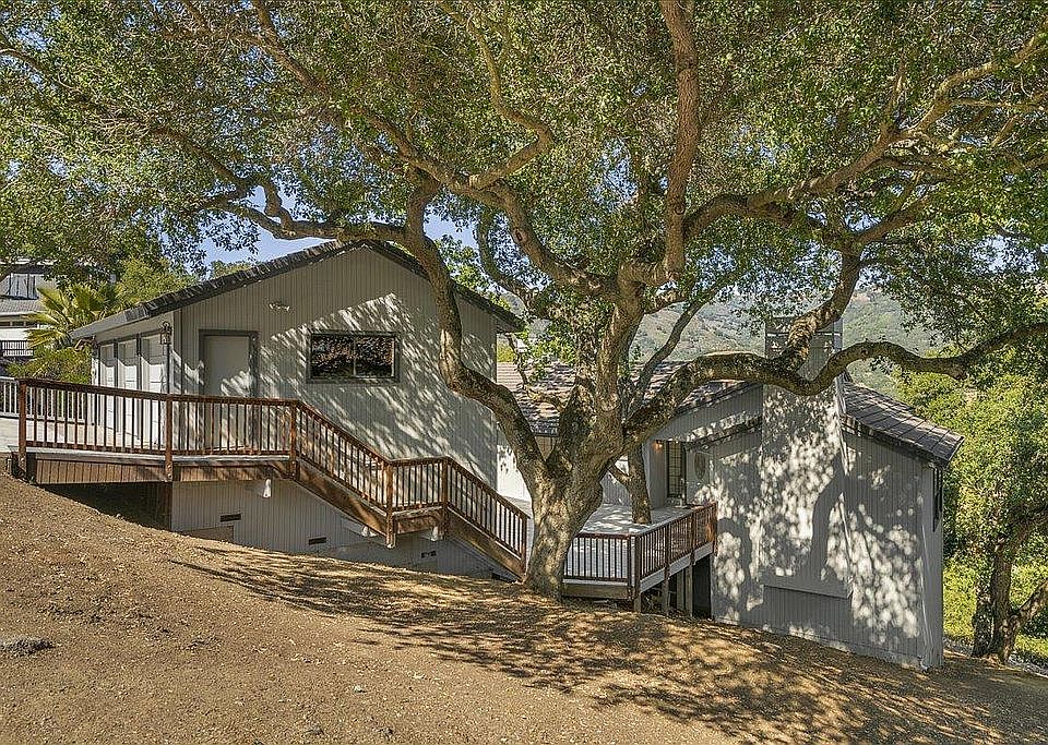 1st image of 17820 Holiday Dr