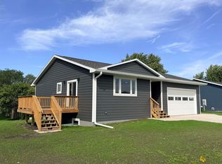 1002 Oneida St, Storm Lake, IA 50588