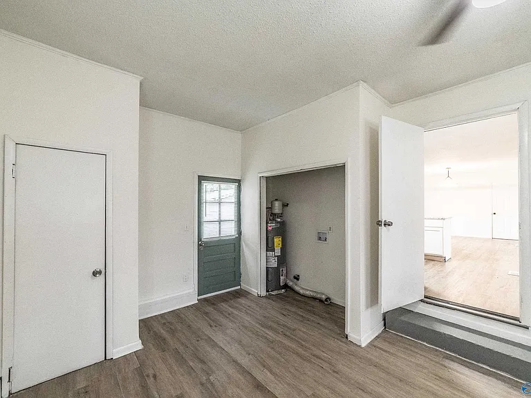 307 Meadowbrook Dr SE — Photo 14