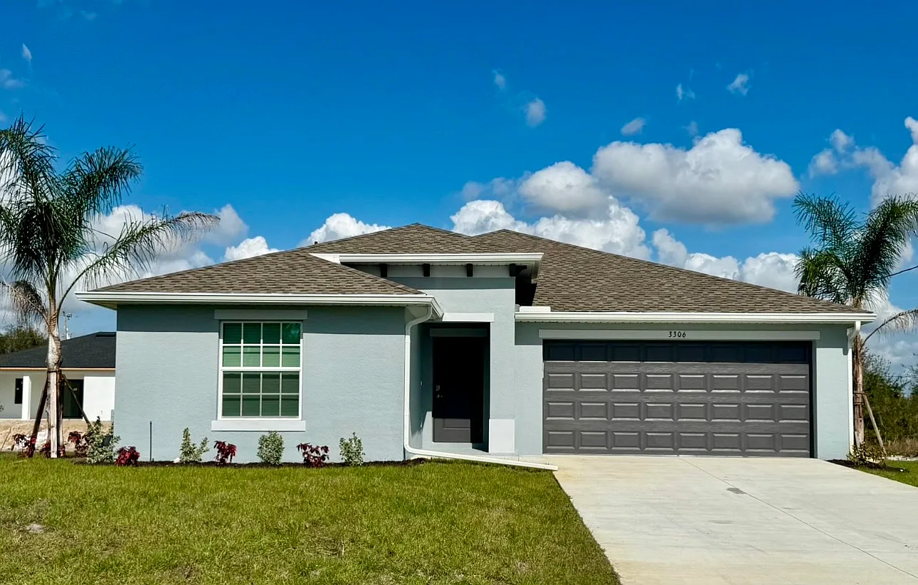 4 bed, 2000 sqft, $2,395 — Photo 1