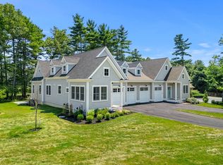 6 Golf Cottage Way, Mattapoisett, MA 02739