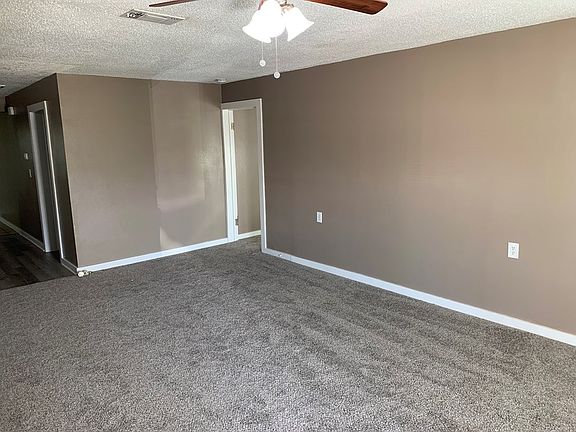 4th image of 822 Pulliam St
