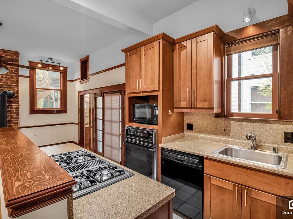 1st image of 34 Germania St