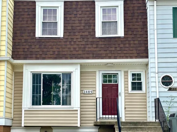 1489 Chatham Ct, Crofton, MD 21114