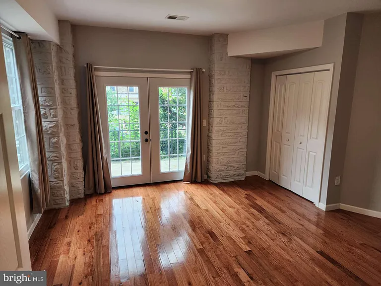 4320 Spruce St — Photo 8
