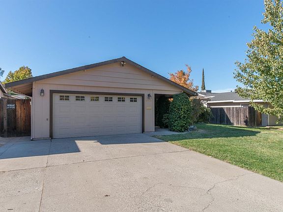 3rd image of 6405 Cerromar Cir