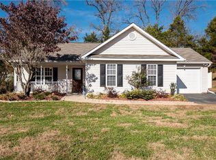 223 Fraizer Creek Rd, Winston Salem, NC 27105