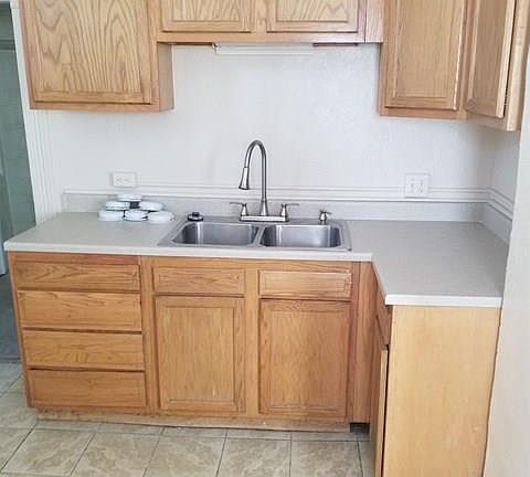 3rd image of 2829 E 4th St