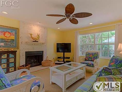 4th image of 51 Oster Ct