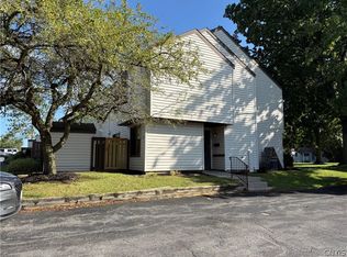 104 Barnstable Ct #104, Camillus, NY 13031