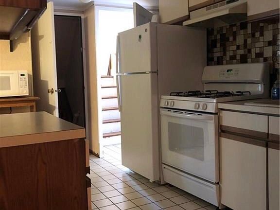 4th image of 1109 Ellsworth Ave