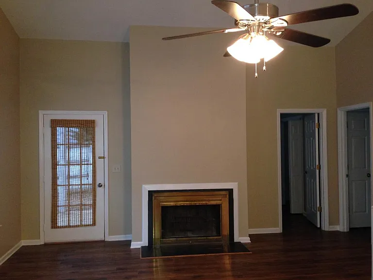 106 Shady Ct — Photo 2