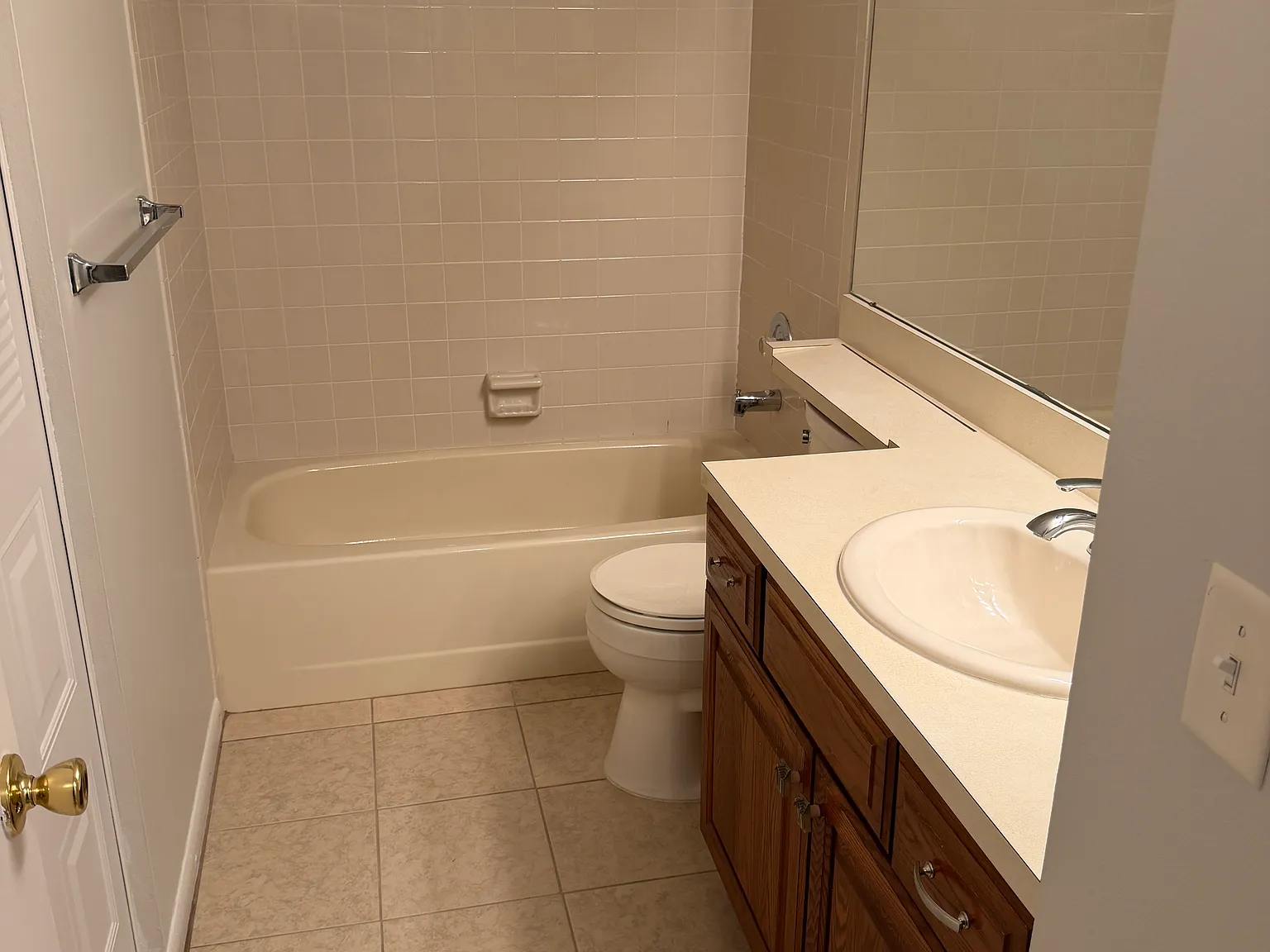 3399 Mermoor Dr — Photo 4