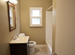 2039 Warrensville Center Rd APT 8, Cleveland, OH 44121
