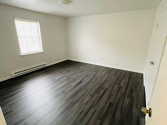 2nd image of 6228 Chesapeake Blvd APT C