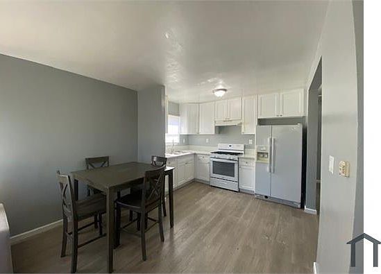 4th image of 408 E 138th St