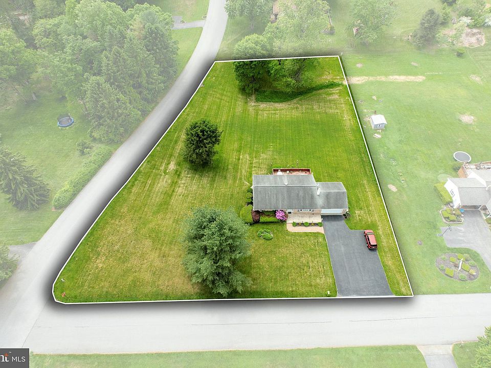 1st image of 116 Constitution Dr