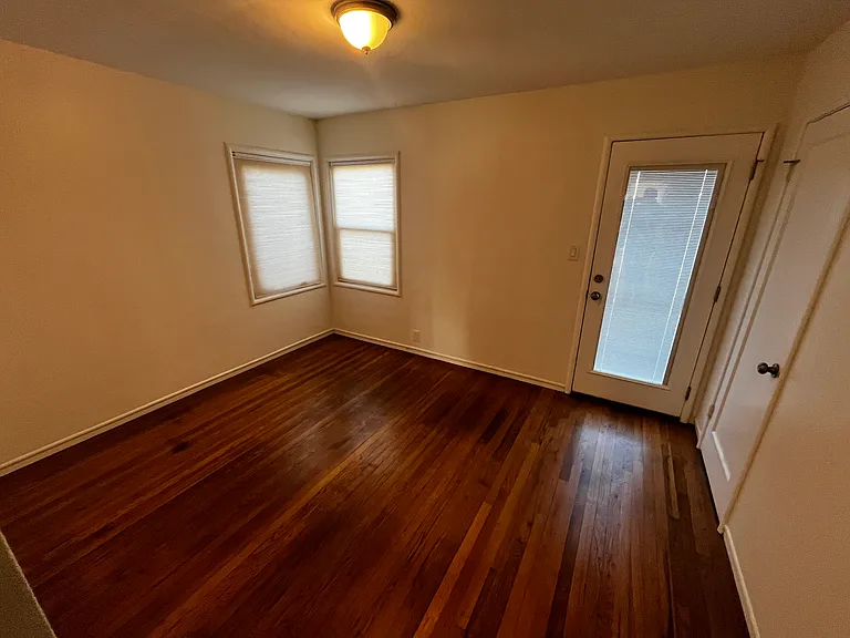 2727 Gaynor Ave — Photo 10
