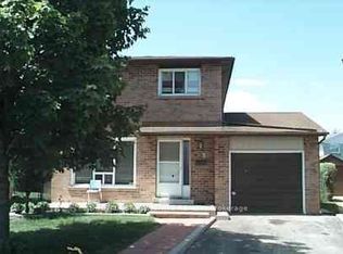 18 Magdalena Ct, Toronto, ON M9V4S7