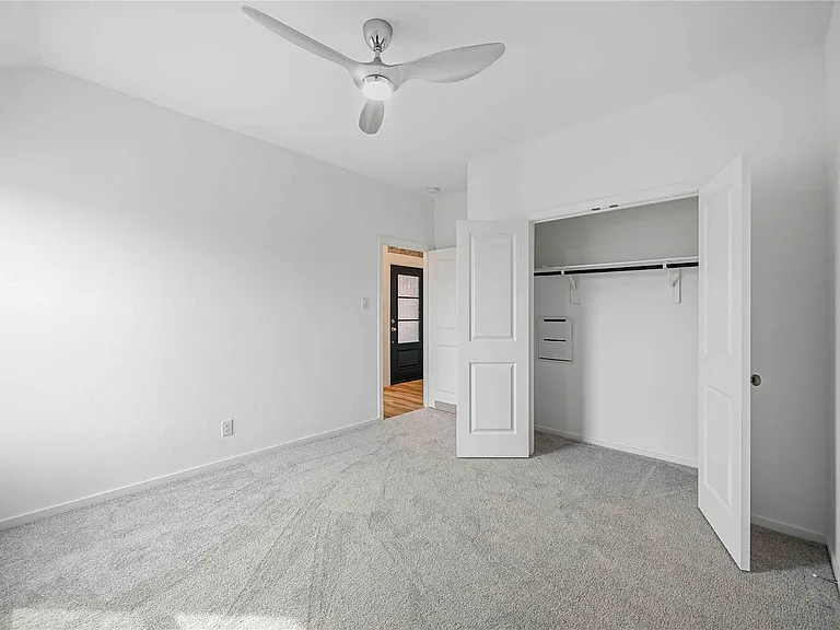 4907 Gentle Creek Ct — Photo 26